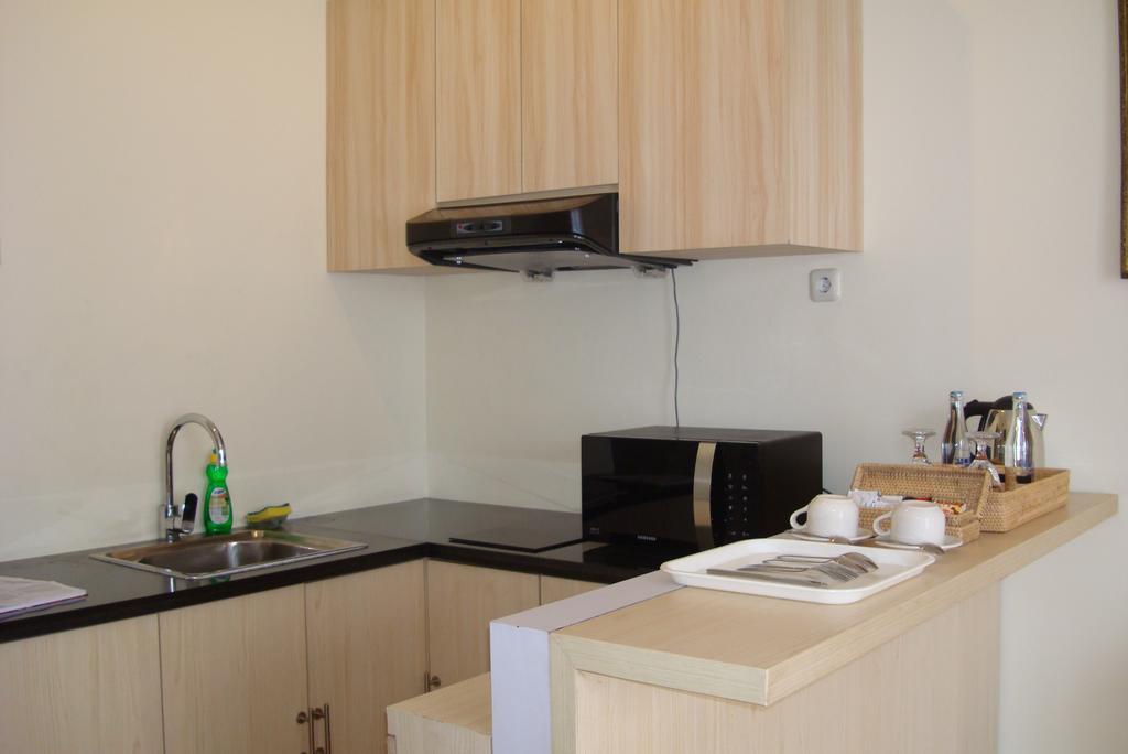 Ap Suite Apartment Kuta  Exterior photo