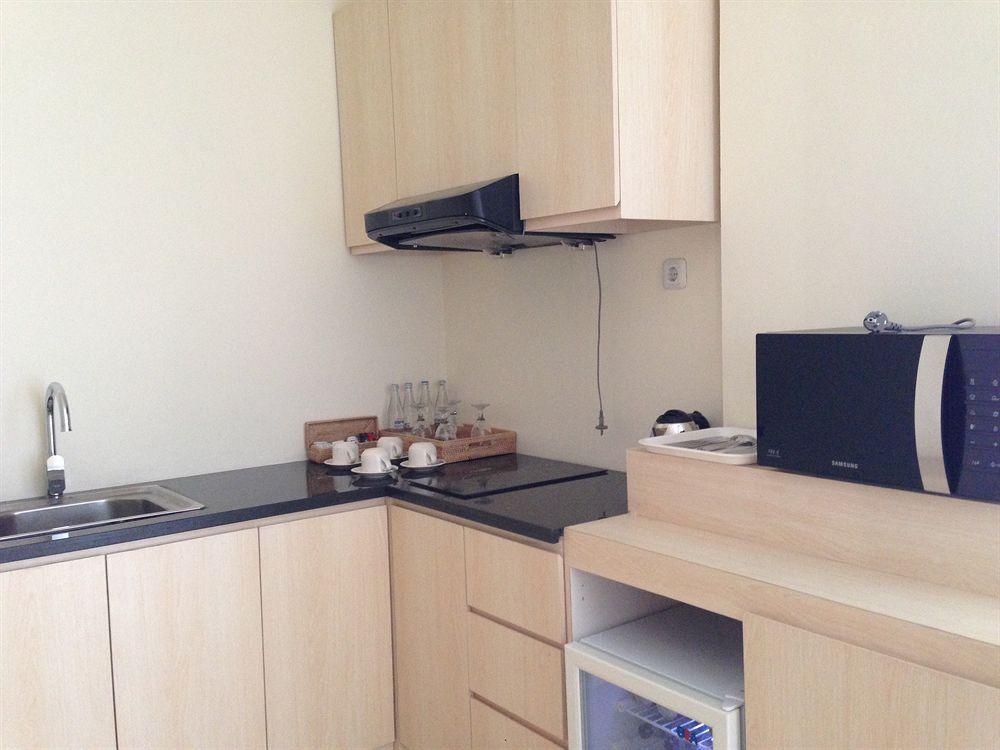 Ap Suite Apartment Kuta  Exterior photo