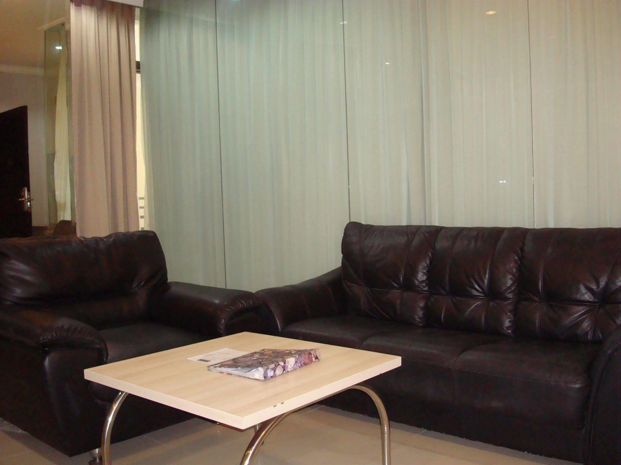 Ap Suite Apartment Kuta  Exterior photo