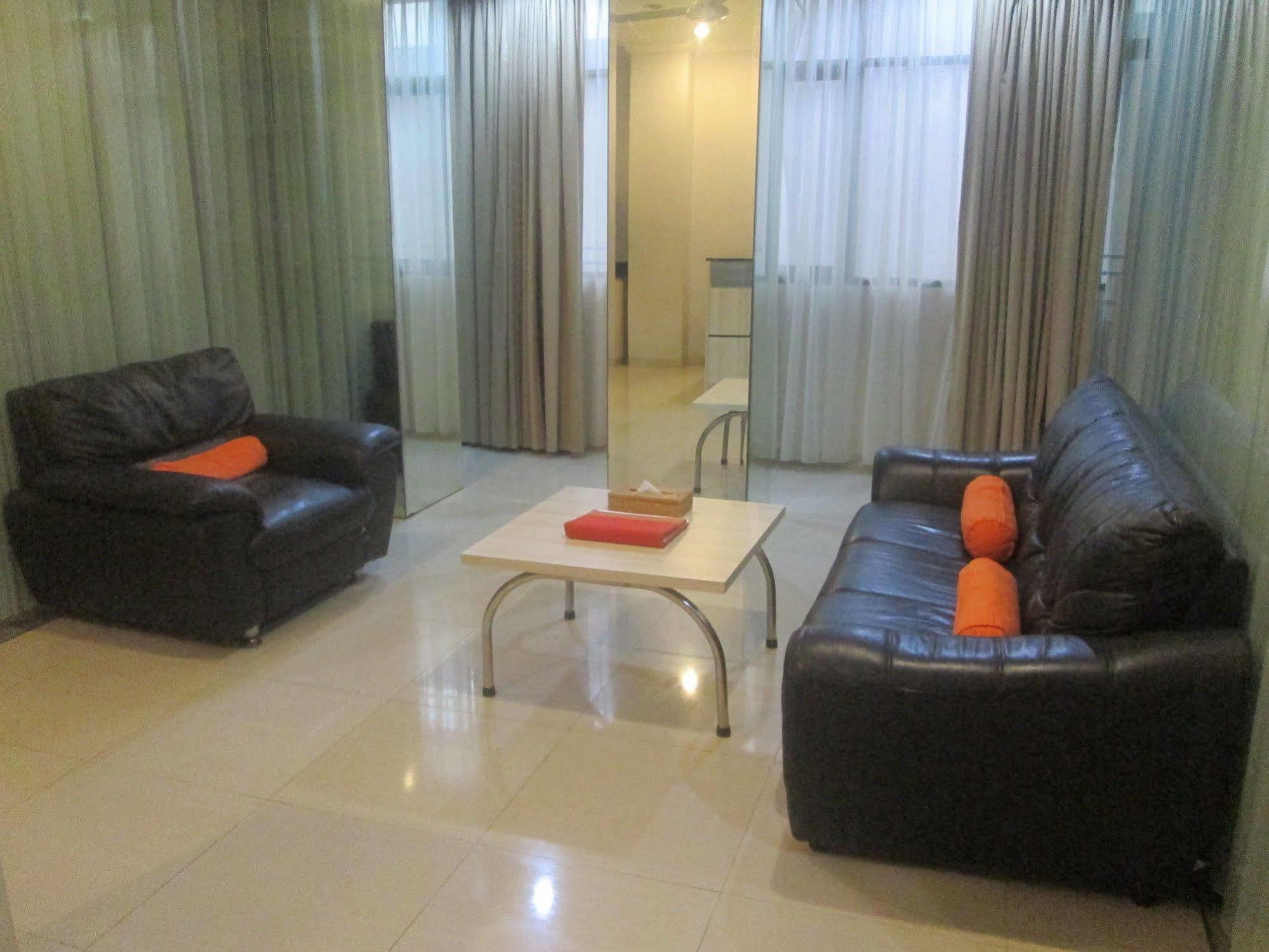 Ap Suite Apartment Kuta  Exterior photo